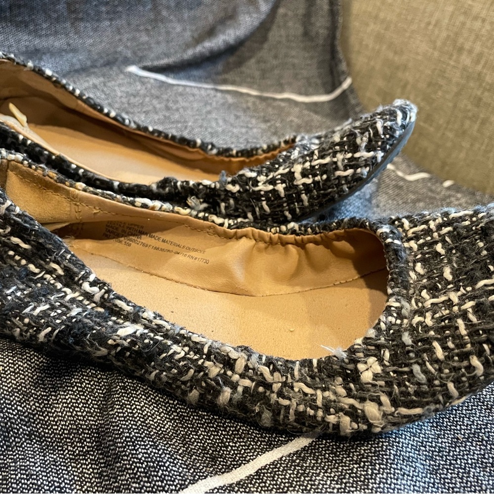 Women’s flats